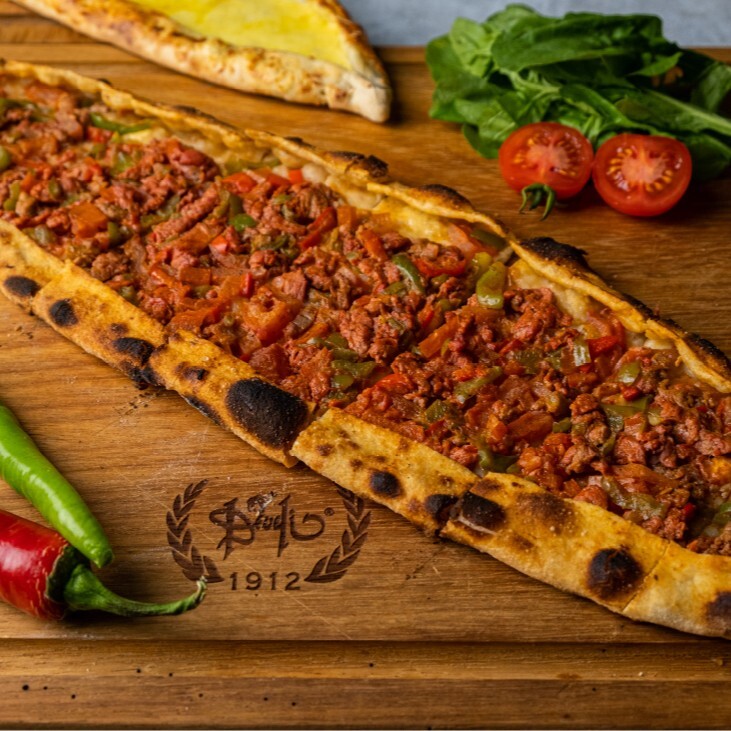 Kuşbaşılı Pide