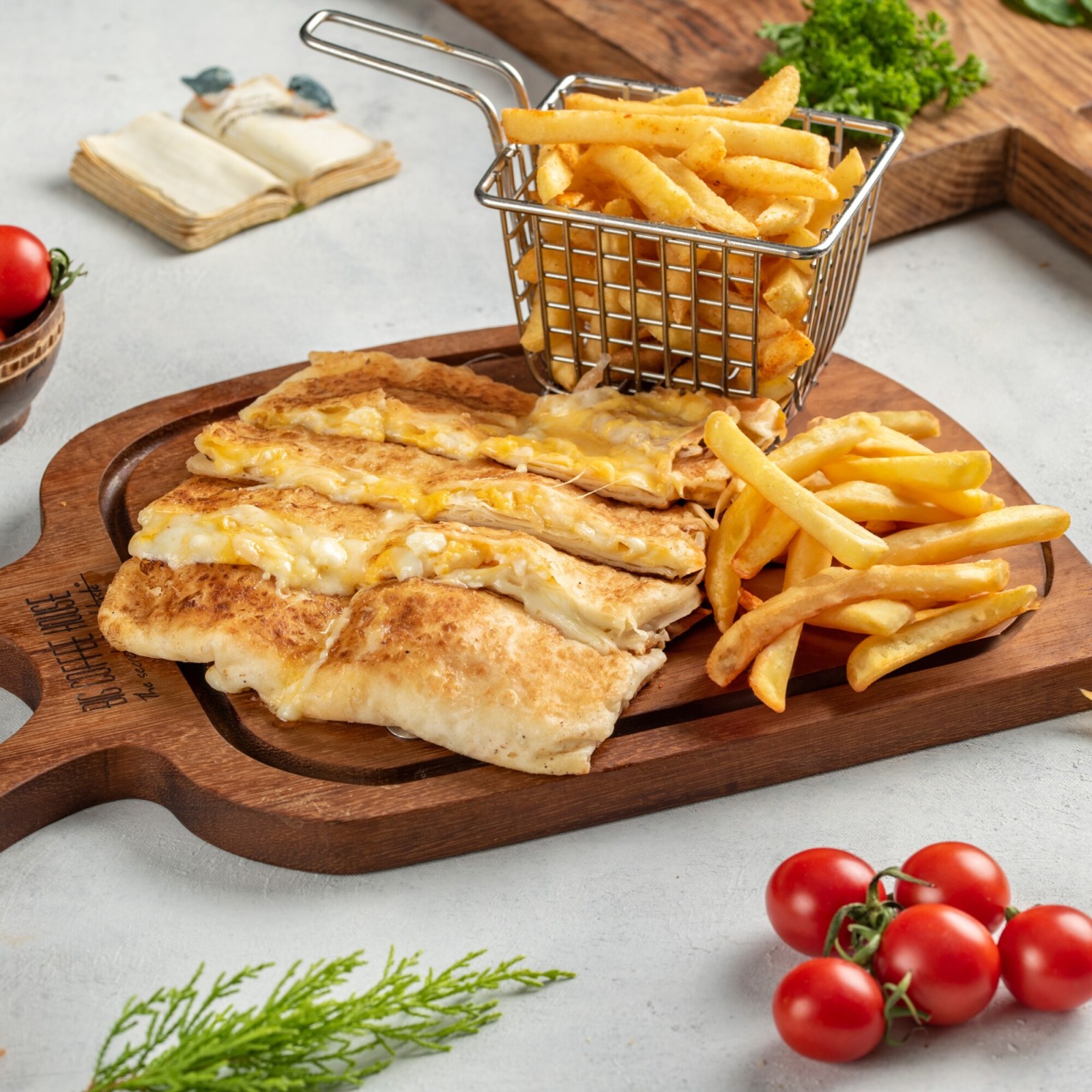Beyaz Peynirli Gözleme (904,2 KCal)
