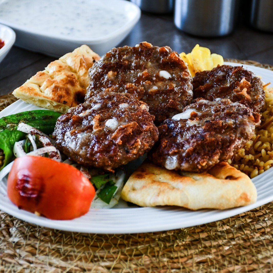 Kaşarlı Köfte