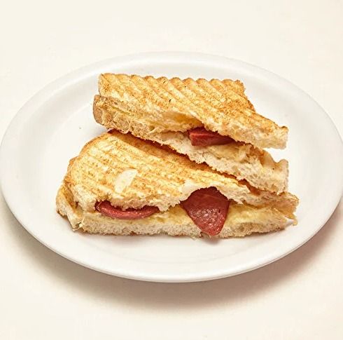 Tost Ekmeğine Karışık Tost