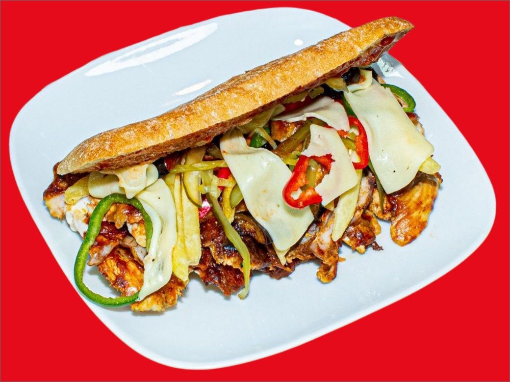 Özel Soslu Kaşarlı Tavuk Döner Sandwich (120 gr.)