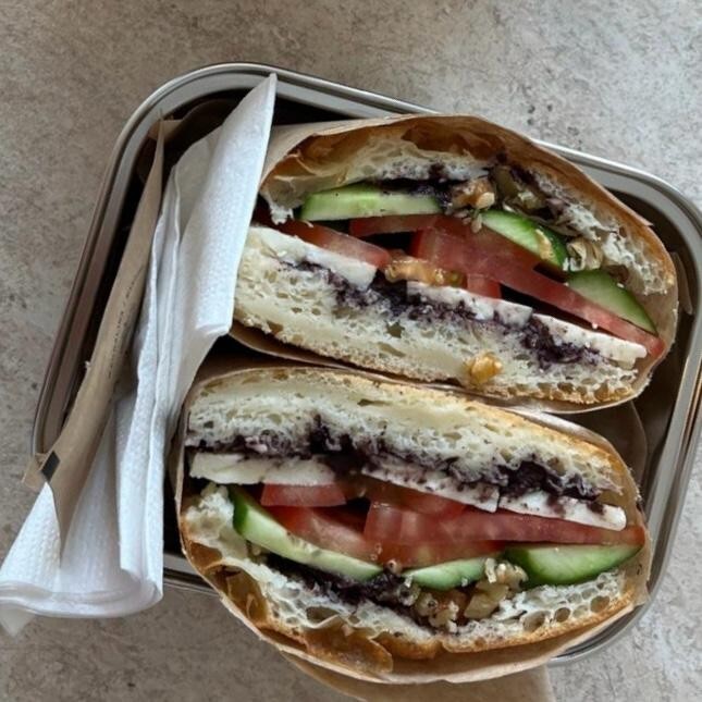 Focaccia Akdeniz Sandviç