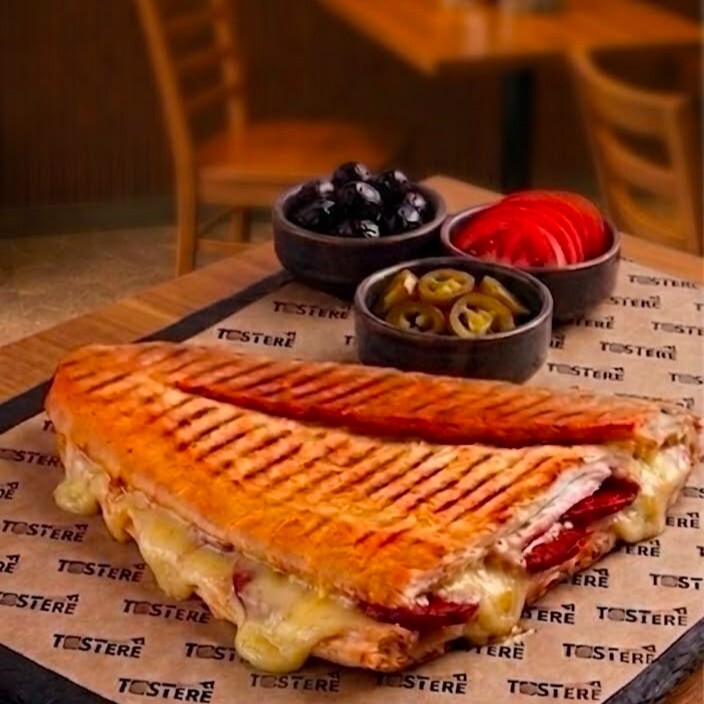 Çift Malzemeli Karışık Tost