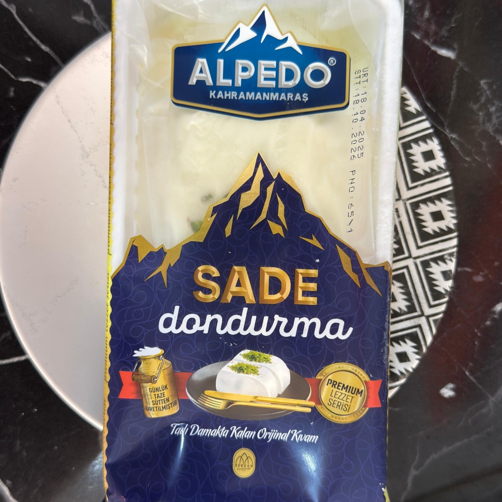 Alpedo Keçi Sütlü Maraş Kesme Dondurma (500 gr.)
