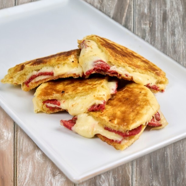 Extra Bol Malzemeli Bazlama Karışık Tost