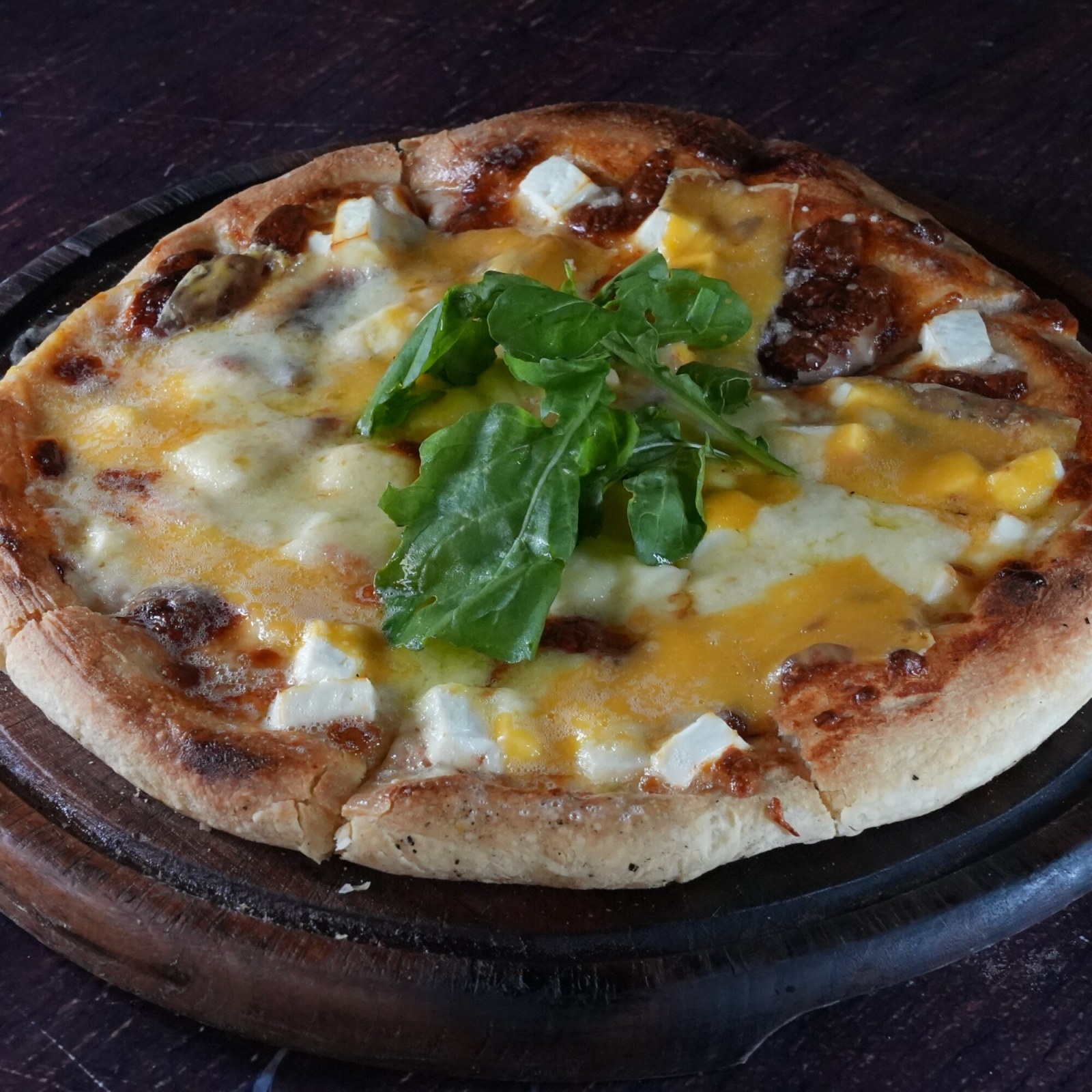 4 Peynirli Pizza