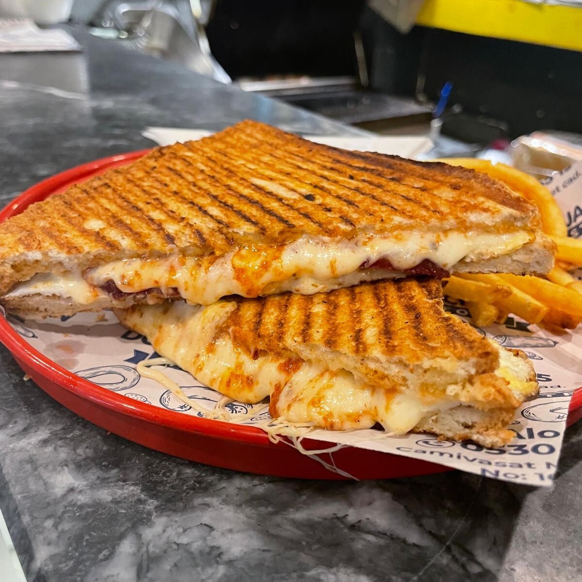 Kaşarlı Tost