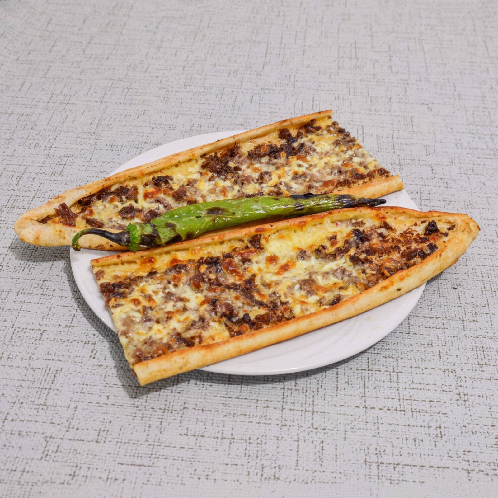 Kavurmalı Kaşarlı Yumurtalı (Odun ateşinde)
