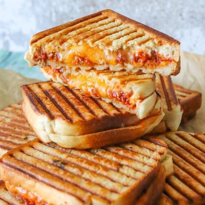 Kaşarlı Tost
