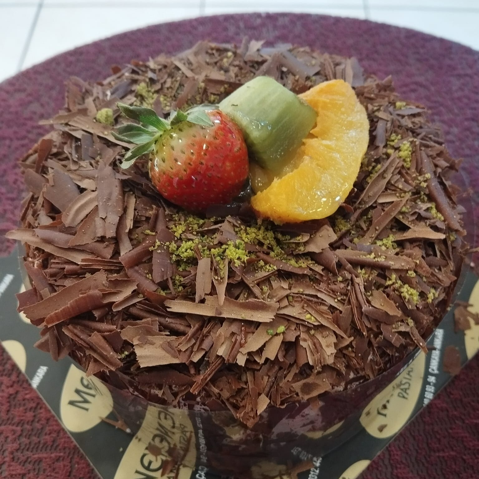 Çikolatalı Meyveli Yaş Pasta (4-6 Kişilik)