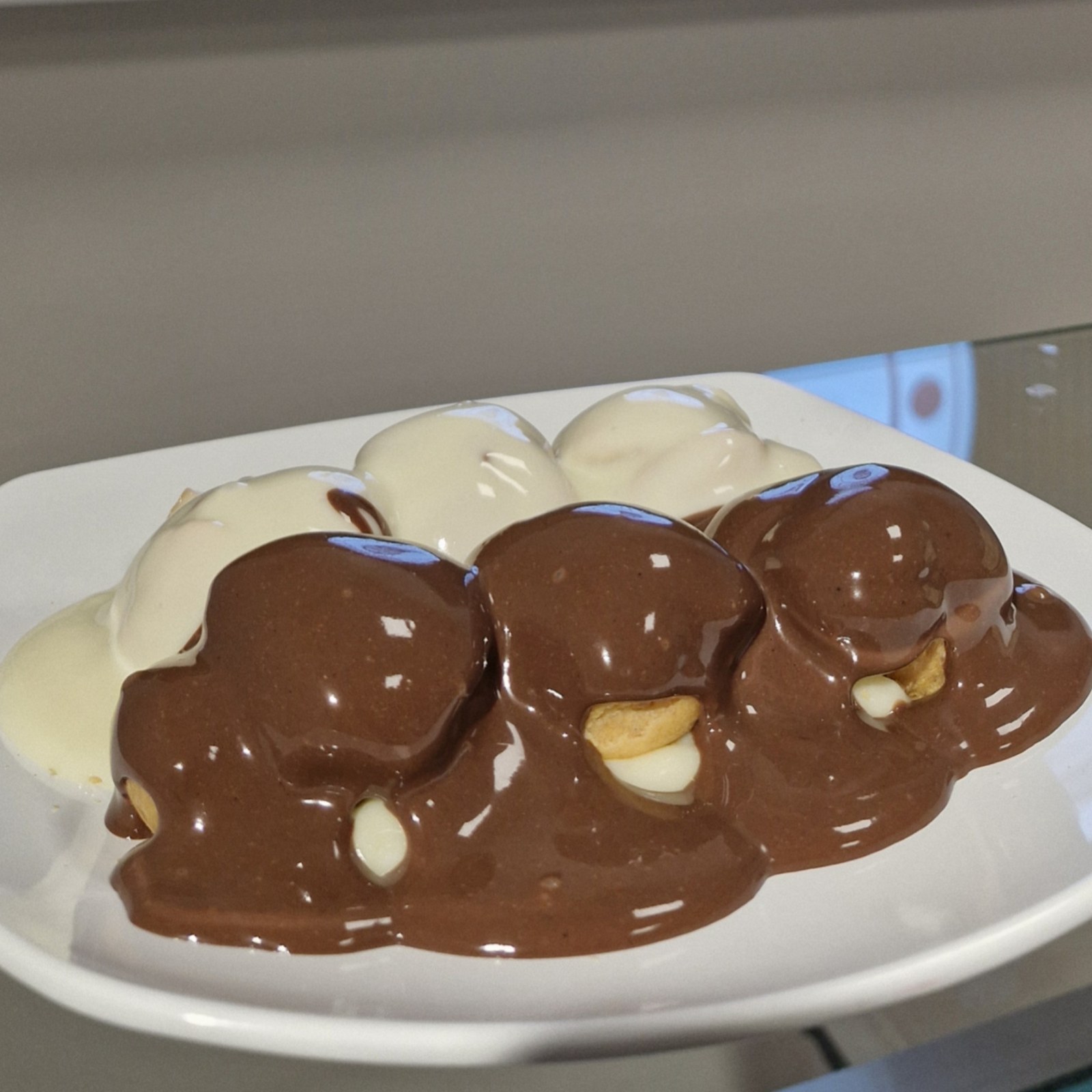 Karışık Çikolatalı Profiterol (400 Gr.)