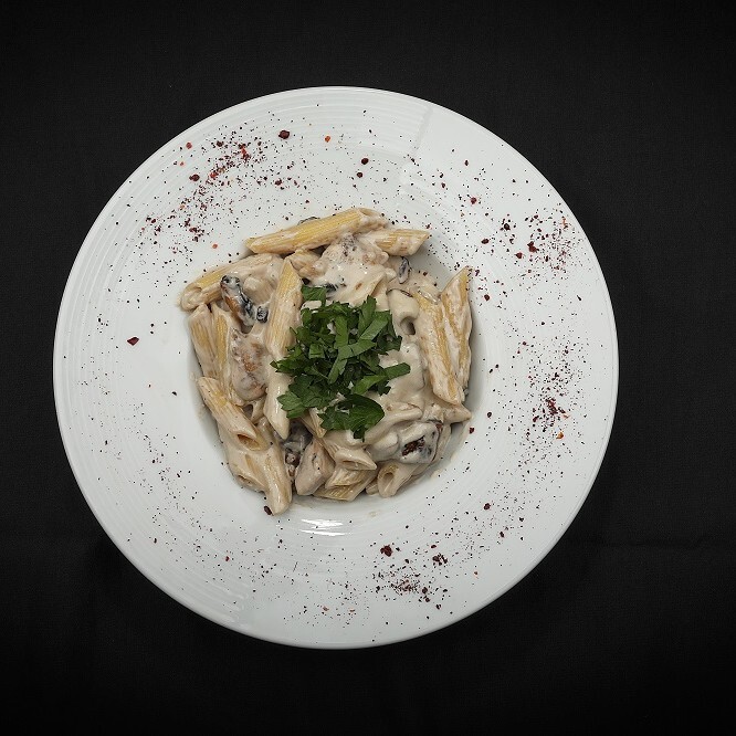 Kremalı Mantarlı Tavuklu Penne