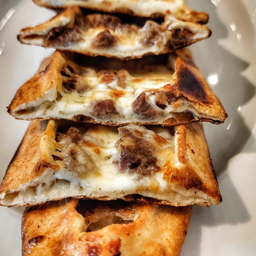 Kavurmalı Kaşarlı Pide