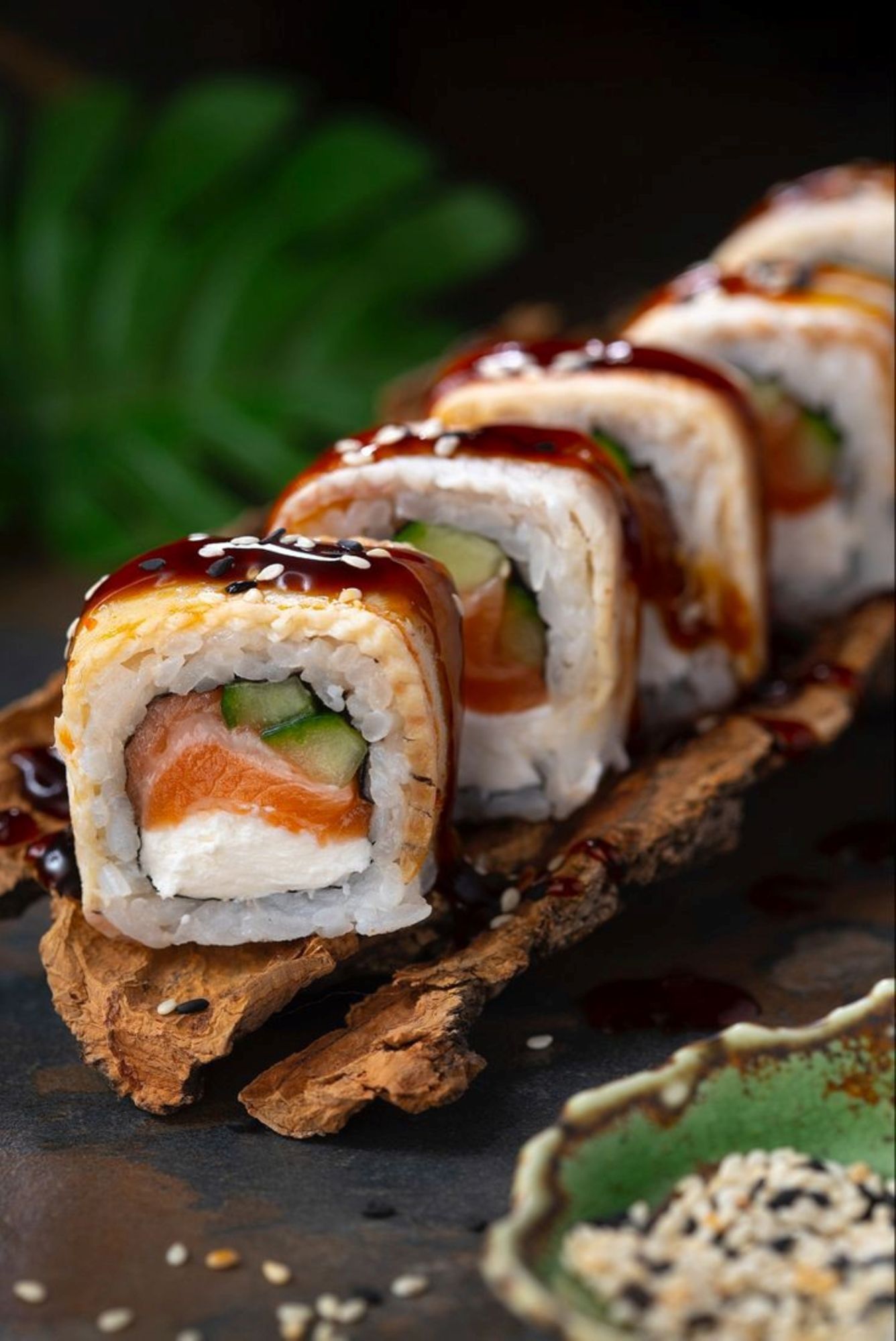 Dragon Roll (8 Parça)
