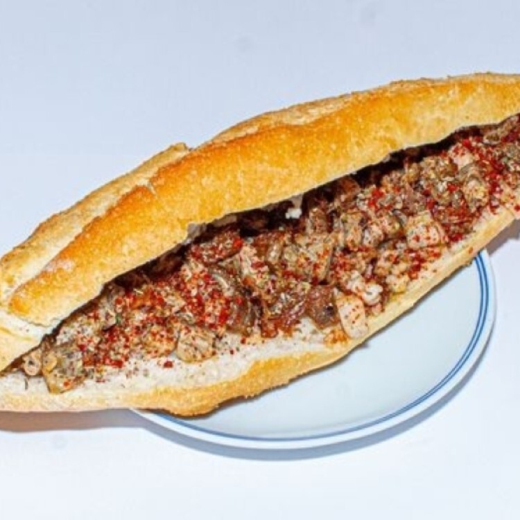 Tam Ekmek Arası İzmir Usulü Kokoreç