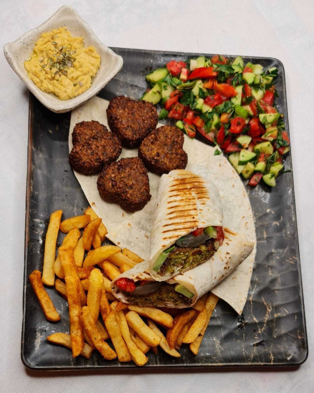 Humuslu Falafel Wrap Combo