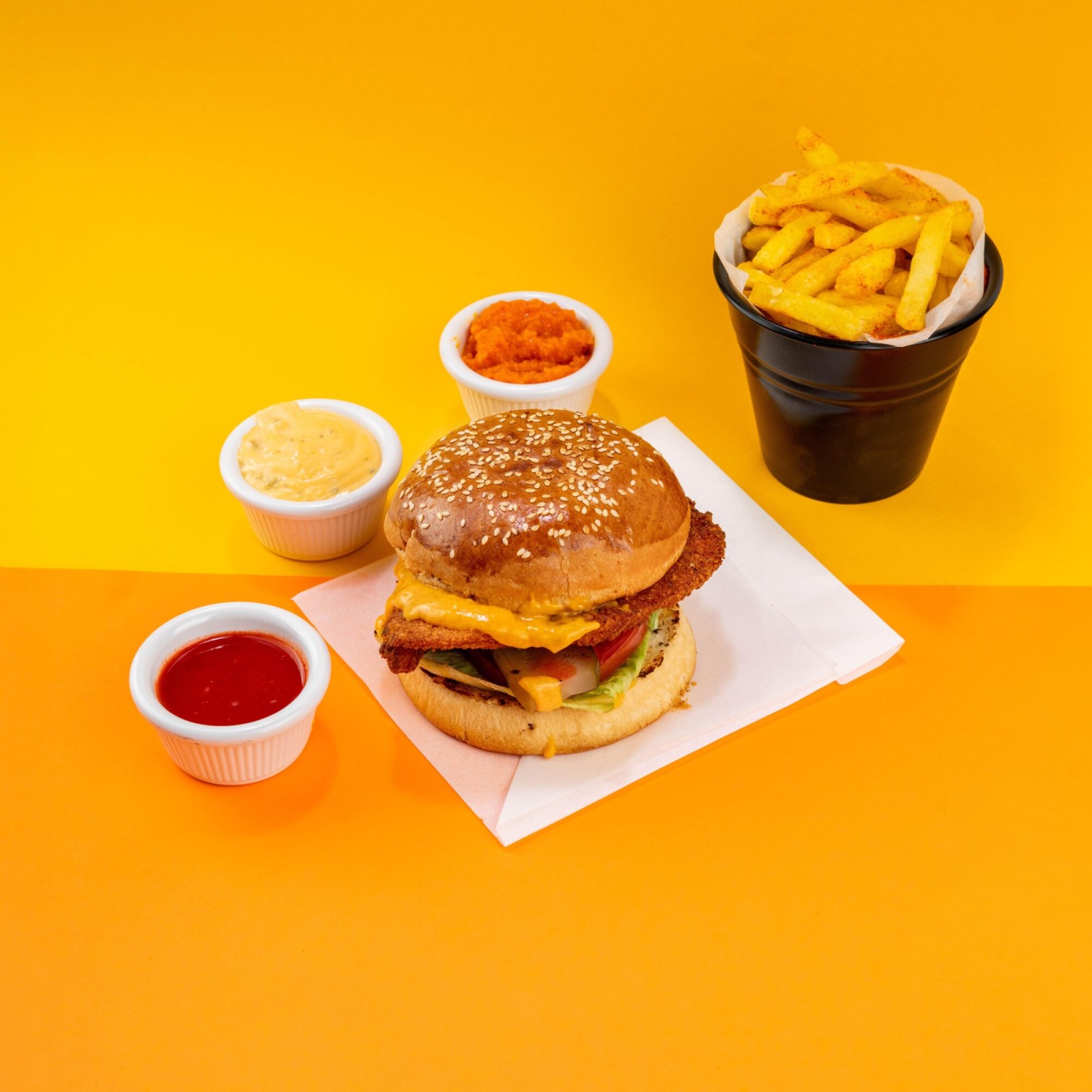 Acı Tavuk Burger