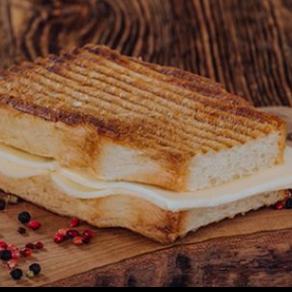 Çift Kaşarlı Tost