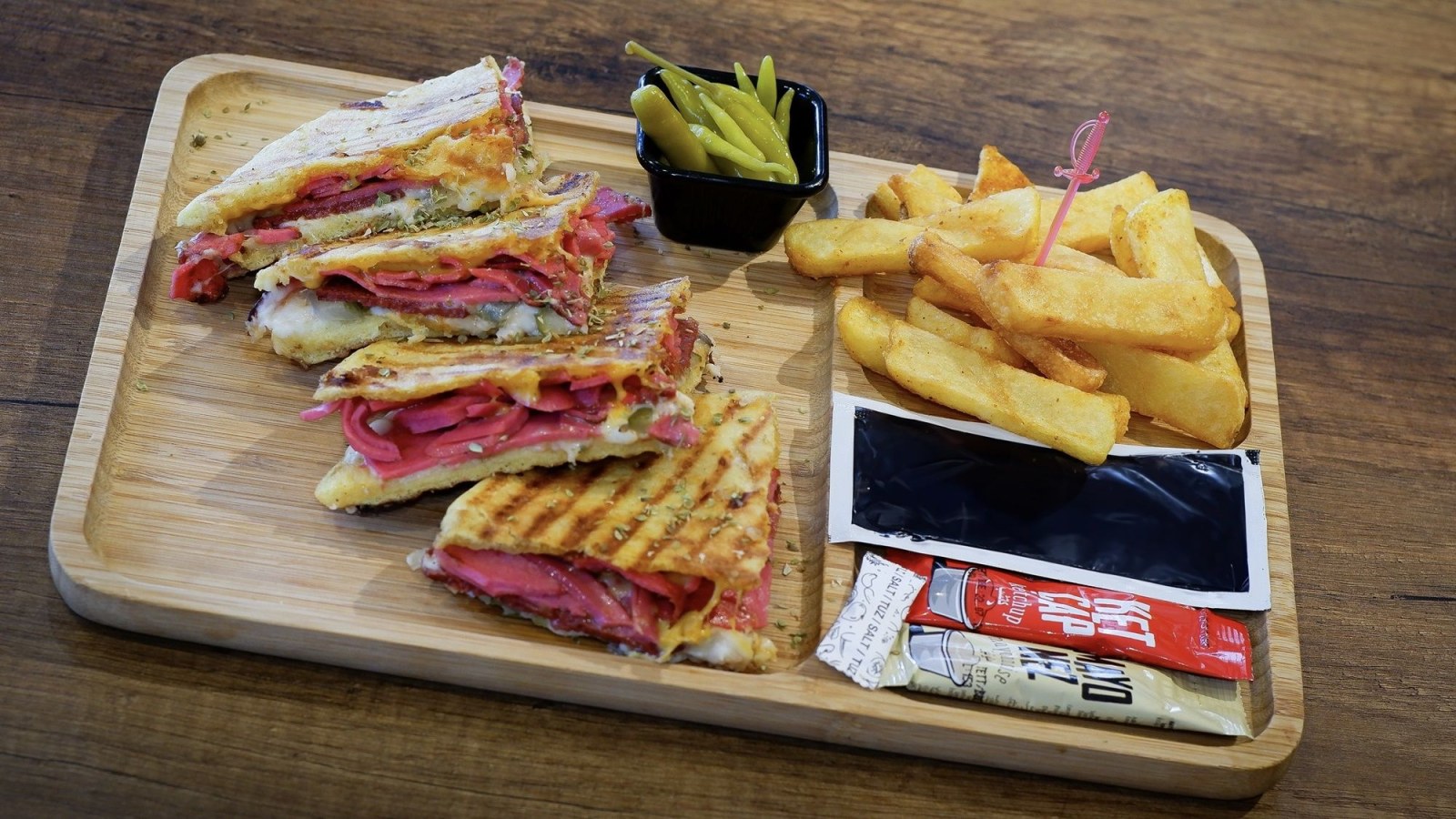 Bi Special Tost