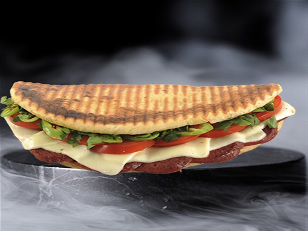 Kavurmalı Bazlama Tost
