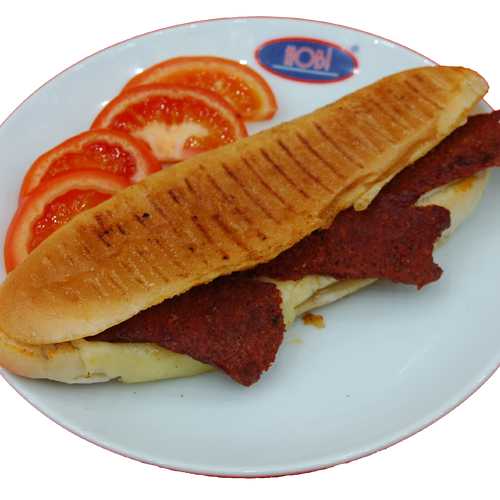 Sandviç Ekmeğine Sucuklu Tost