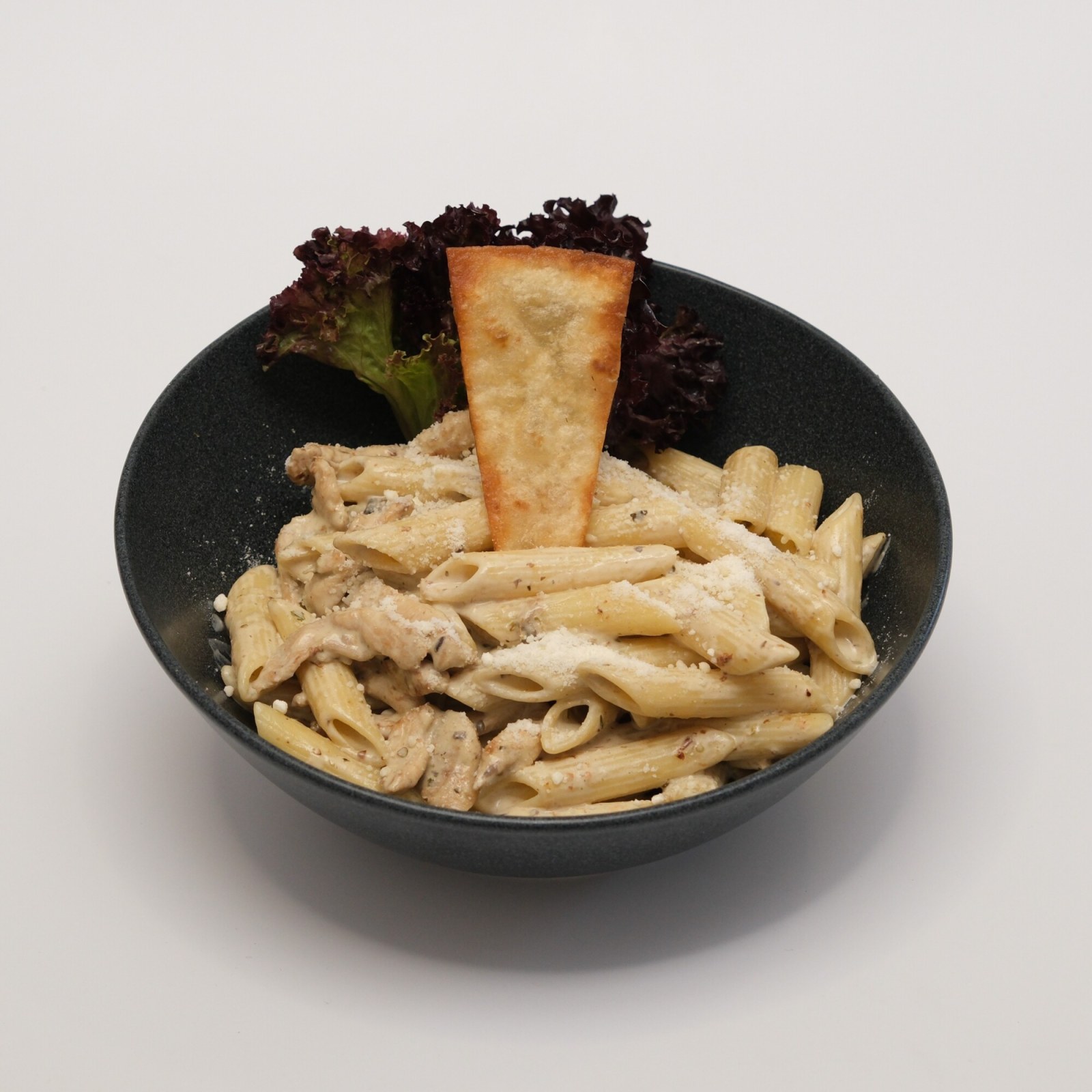 Tavuklu Mantarlı Penne Makarna