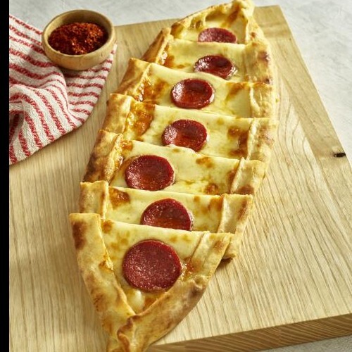 Sucuklu Pide + Kemalpaşa