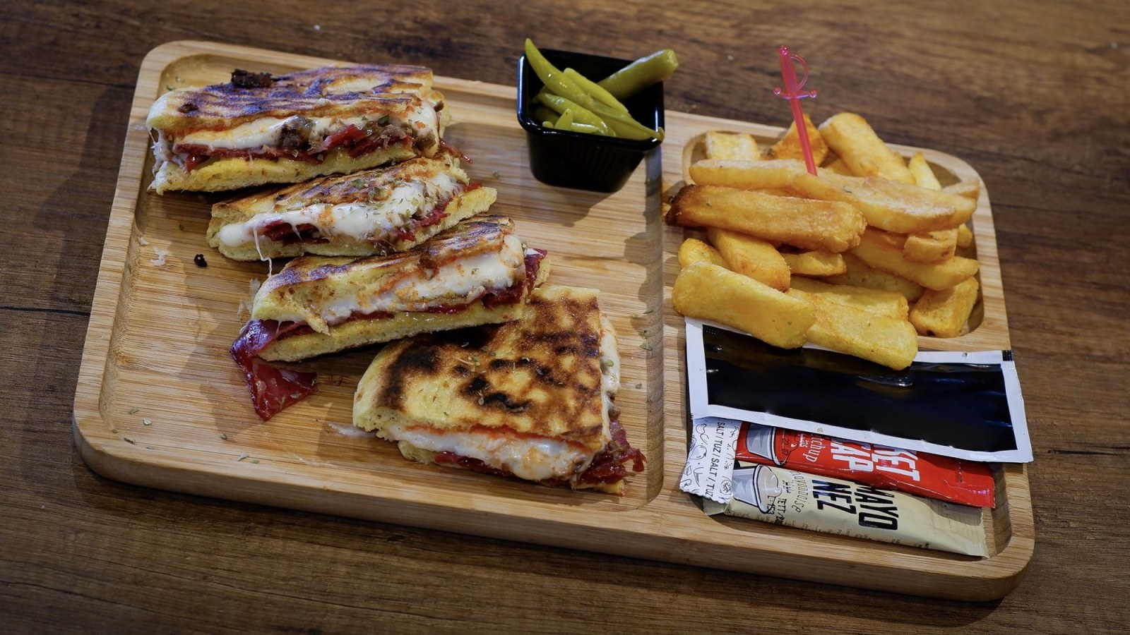 Et Bombası Tost