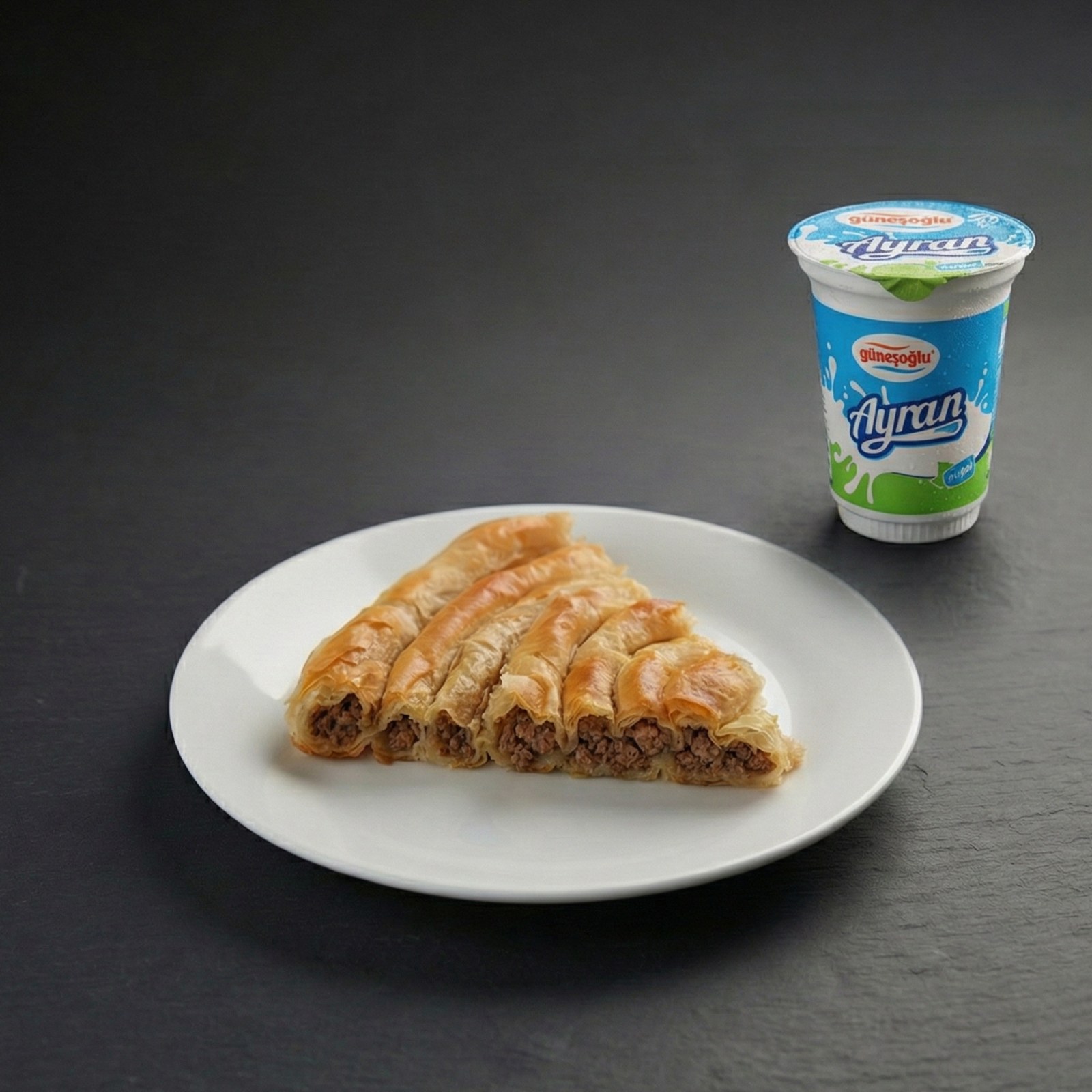 Kıymalı Boşnak Böreği & Ayran (170 ml)
