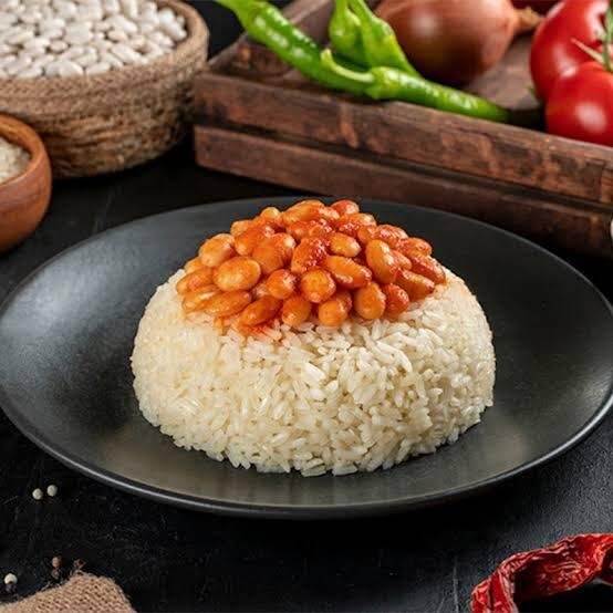 Pilav Üstü Kuru & Tavuk (1.5 porsiyon)