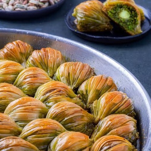 Fıstıklı Midye Baklava (1 kg)