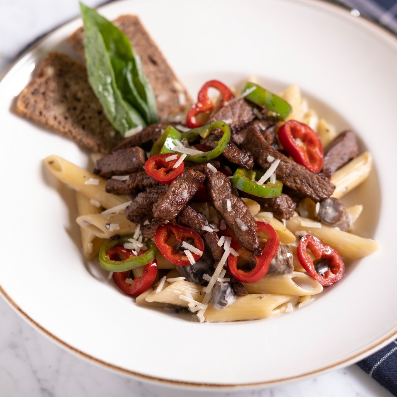 Biftekli Penne Makarna