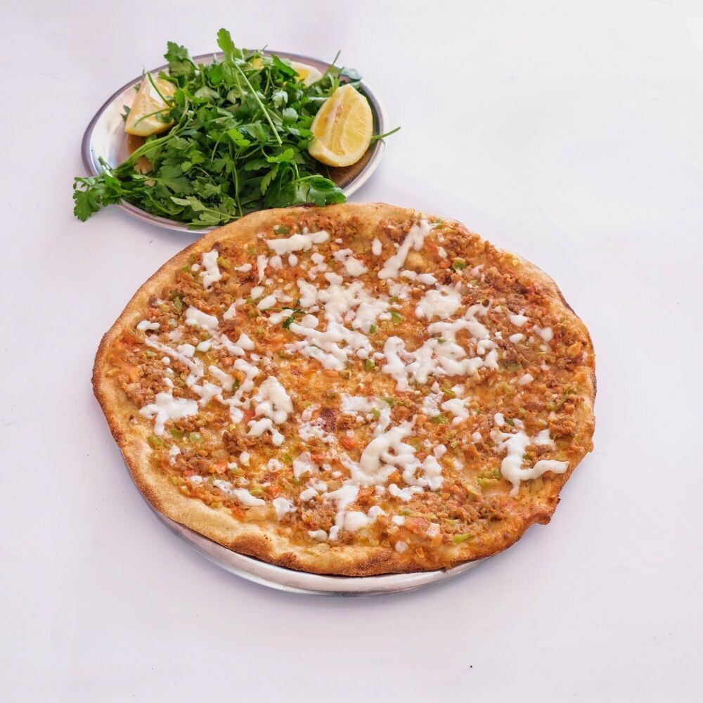 Kaşarlı Lahmacun