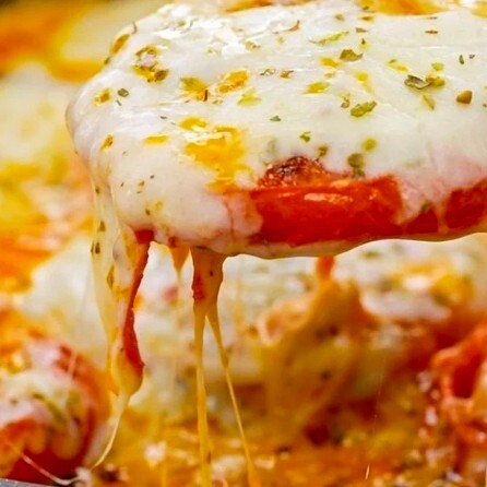 Kekikli Domatesli Kaşarlı Omlet