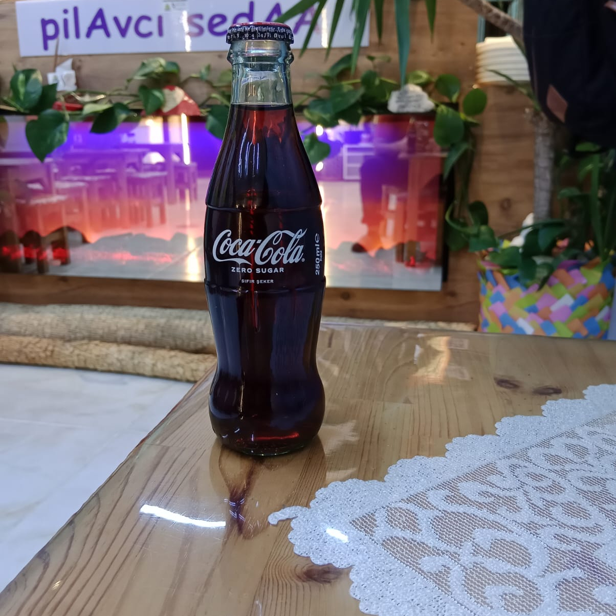 Coca Cola (330 ml)