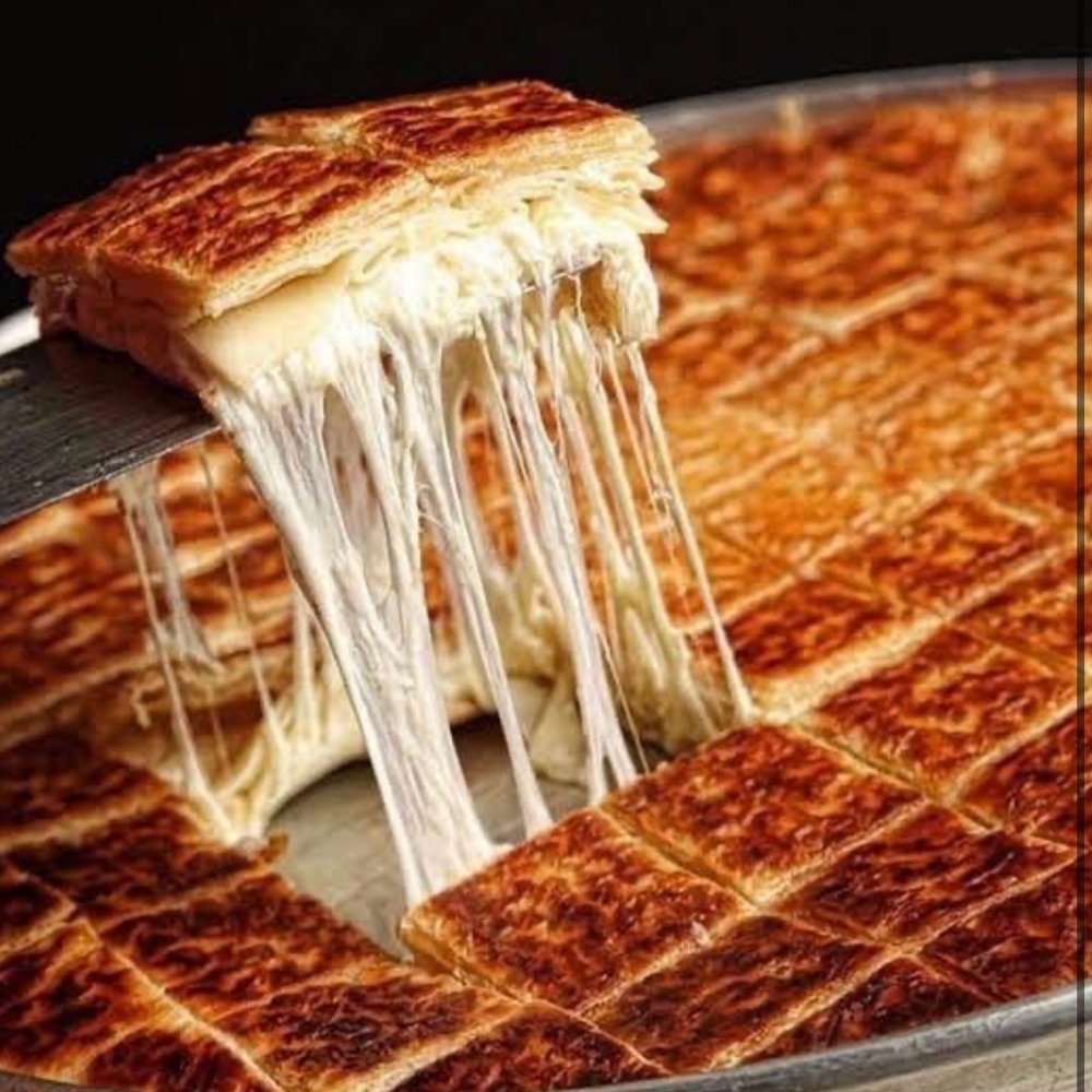Kaşarlı Börek
