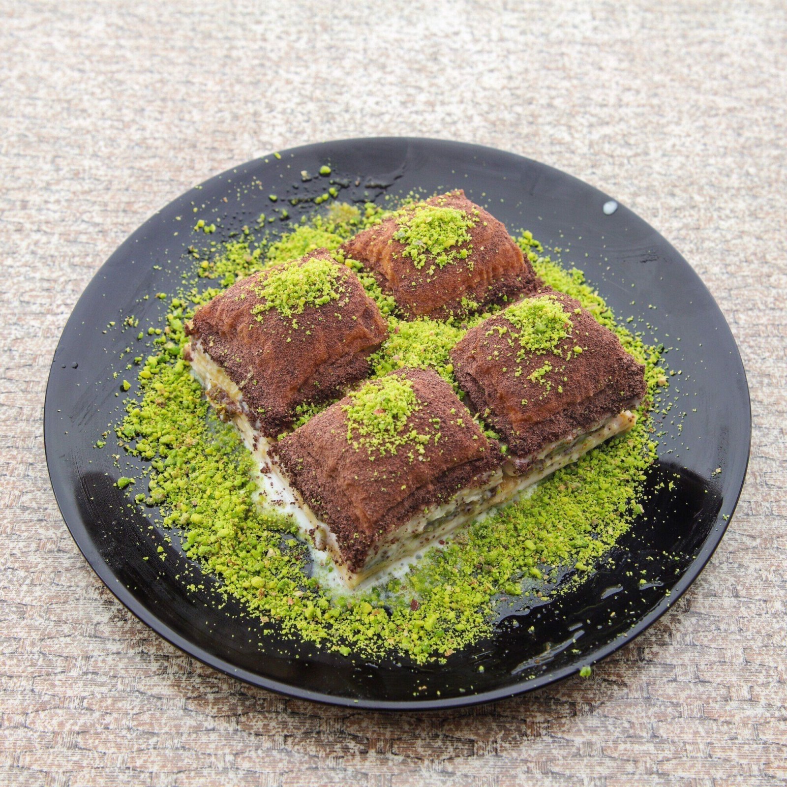 Fıstıklı Sütlü Soğuk Baklava (750 gr.)