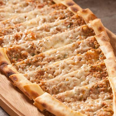 Kıymalı Kaşarlı Pide