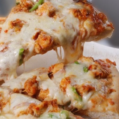 Tavuklu Mantarlı Pizza