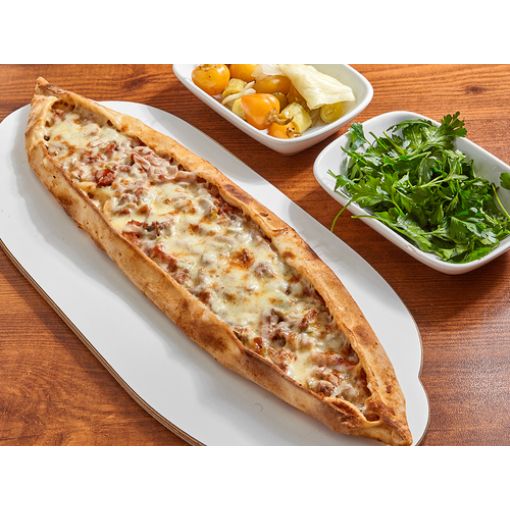 Kuşbaşılı Kaşarlı Pide