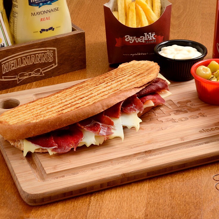 Pastırma Kaşarlı Tost