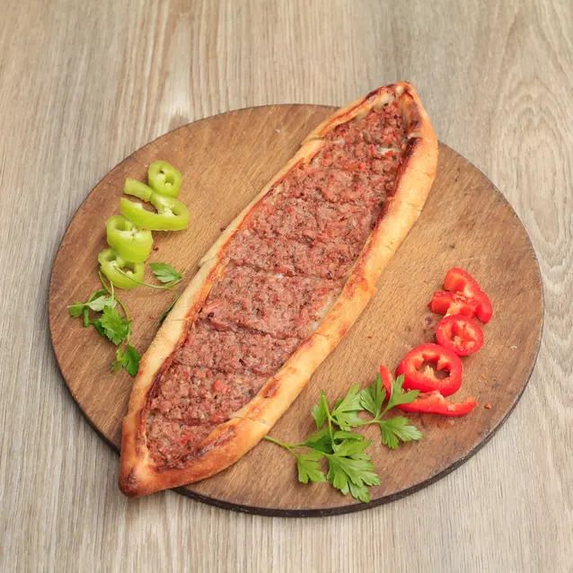 Kıymalı Karadeniz Pidesi