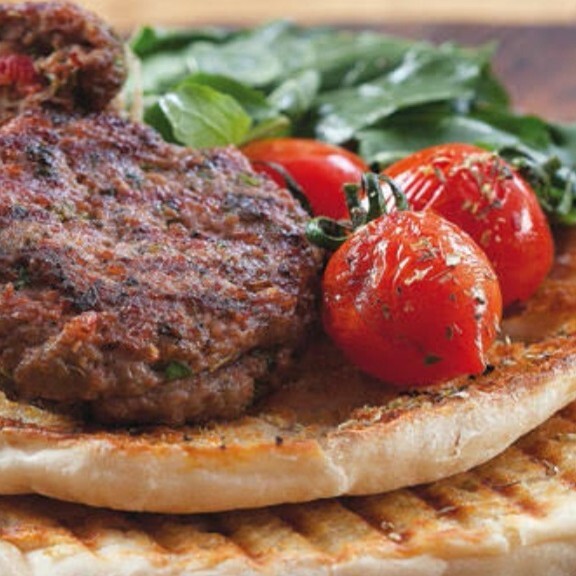 % 100 Dana özel Et ile Izgara Pişirilmiş Köz Köfte İsli Özel Köfte Izgara Köfte Luxury