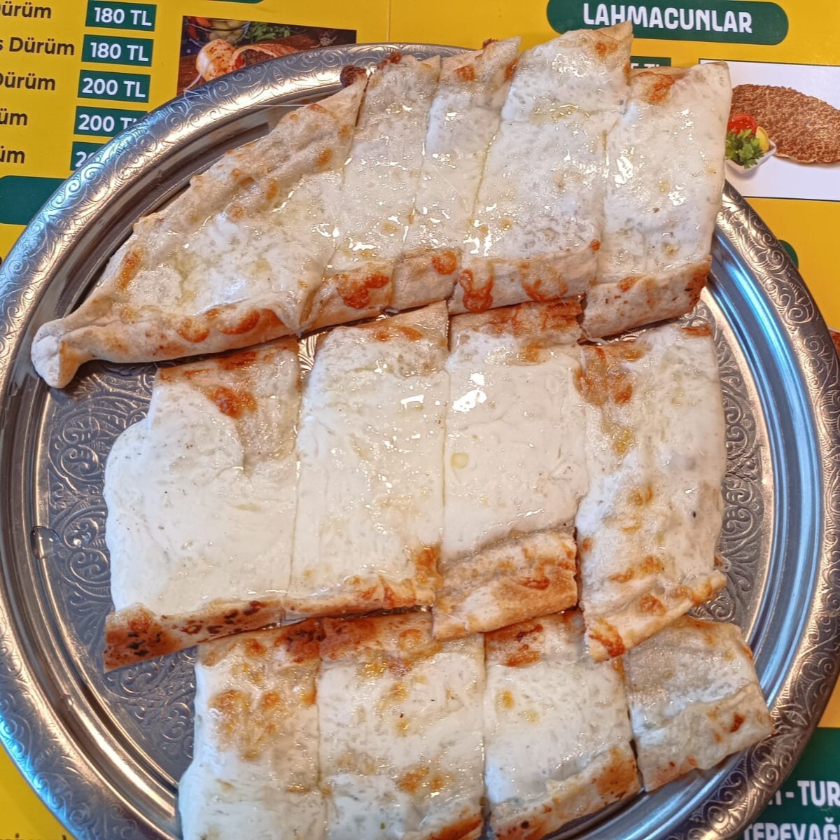 Kaşarlı Pide