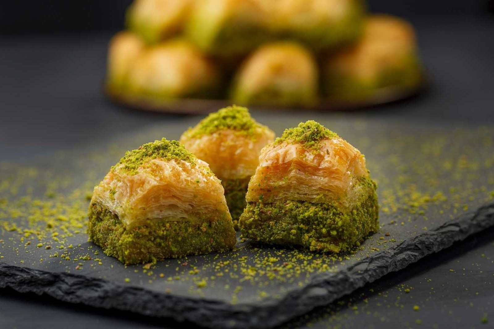 Fıstıklı Özel Dilim Baklava (1 Kg)