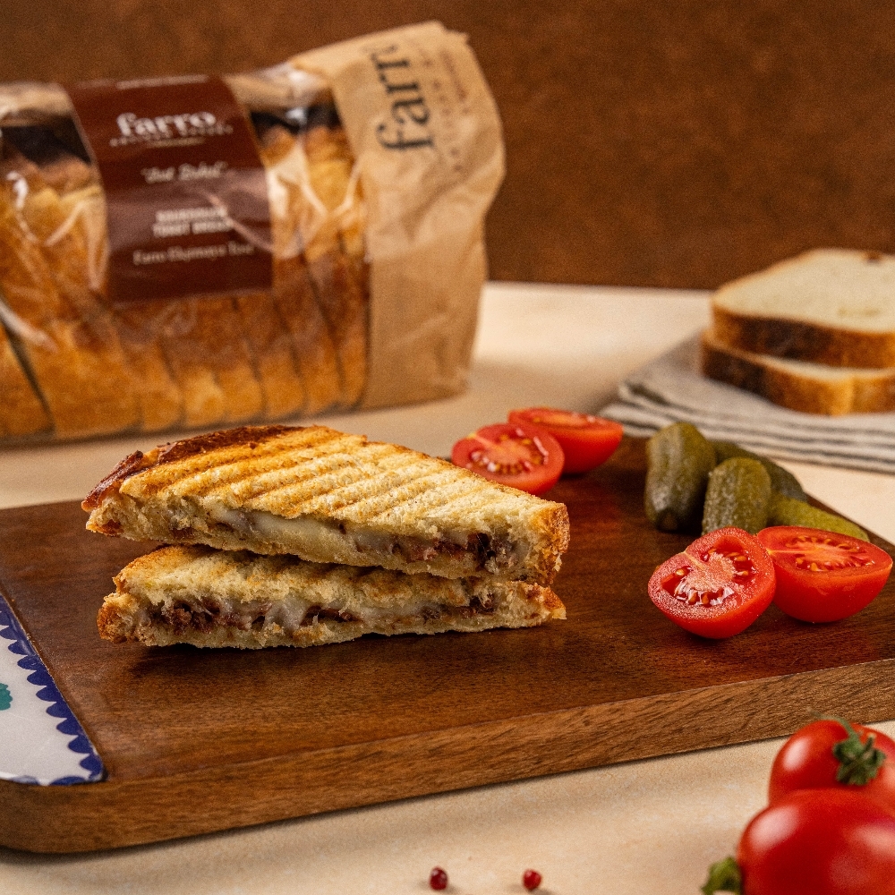 Kavurmalı Kaşarlı Ekşi Maya Tost