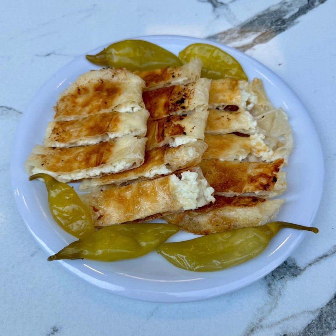 Peynirli Börek ( 1.5 Porsiyon )