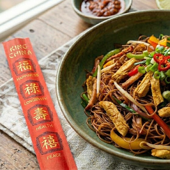 Singapur Usülü Tavklu Noodle