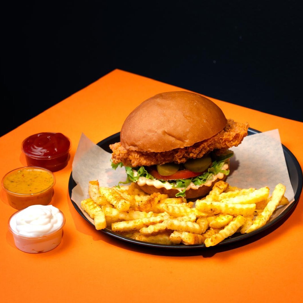 KLASİK ÇITIR TAVUK BURGER