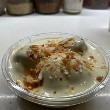 Beyaz Çikolatalı Profiterol